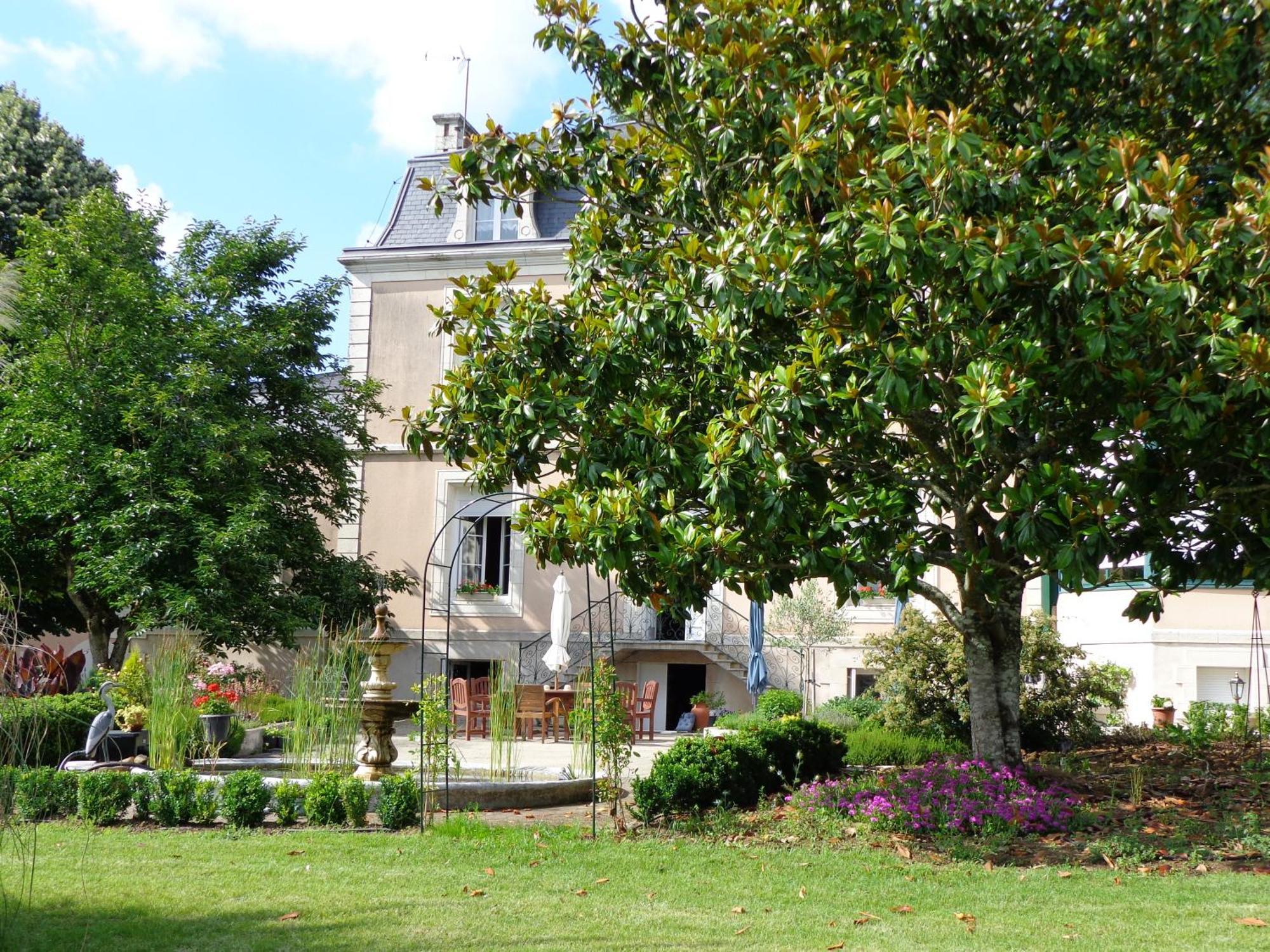 La Maison Ribotteau L'Isle-Jourdain  Εξωτερικό φωτογραφία